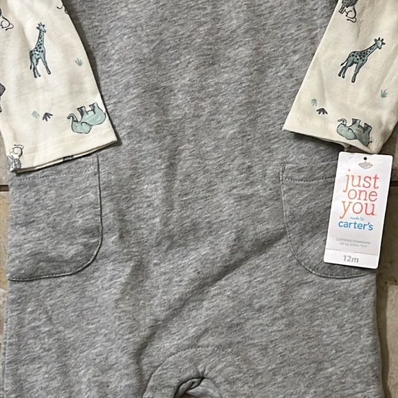NWT Carter’s Boys Outfit. 12 months. - Picture 2 of 4
